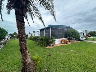 Beach Home For Sale in Bradenton, Florida