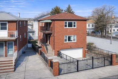 Beach Home For Sale in College Point, New York