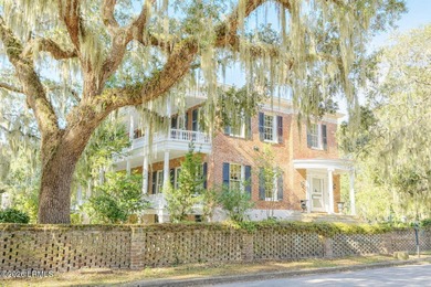 Beach Home For Sale in Beaufort, South Carolina