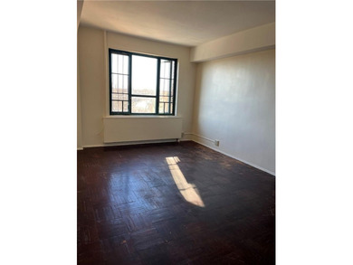 Beach Condo Sale Pending in Bronx, New York