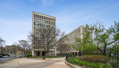 Beach Condo Active Under Contract in Chicago, Illinois