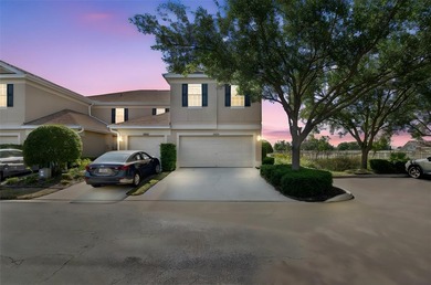 Beach Townhome/Townhouse Sale Pending in St. Petersburg, Florida
