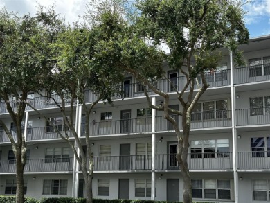 Beach Condo For Sale in Pembroke Pines, Florida