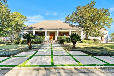 Beach Home For Sale in Gulf Shores, Alabama