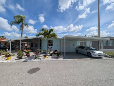 Beach Home For Sale in Ruskin, Florida