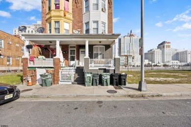 Beach Townhome/Townhouse For Sale in Atlantic City, New Jersey