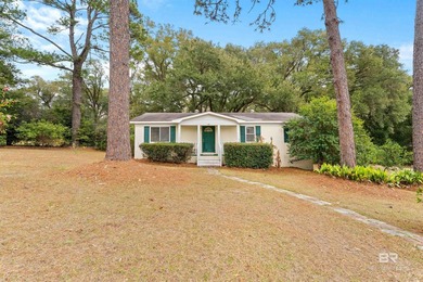 Beach Home For Sale in Fairhope, Alabama