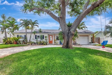 Beach Home For Sale in St. Petersburg, Florida
