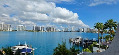 Beach Condo For Sale in Sunny Isles Beach, Florida