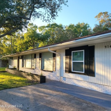 Beach Home For Sale in Long Beach, Mississippi