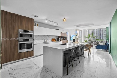 Beach Condo For Sale in Miami, Florida