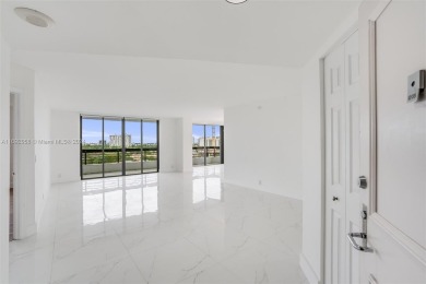 Beach Condo For Sale in Aventura, Florida