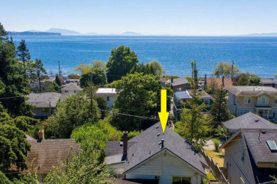Ocean view property in lovely location White Rock ocean view - Beach Home for sale in White Rock, British Columbia on Beachhouse.com