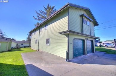Beach Home For Sale in Brookings, Oregon