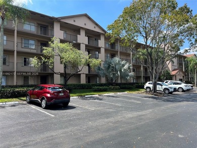 Beach Condo For Sale in Pembroke Pines, Florida
