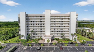 Beach Condo For Sale in Hutchinson Island, Florida