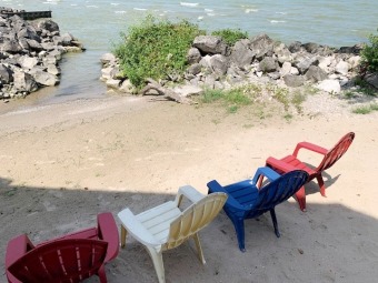LAKEFRONT,OPEN HOUSE Sat. 2/12/22, 12-2pm SOLD - Beach Home for sale in Port Clinton, Ohio on Beachhouse.com