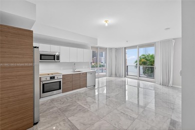 Beach Condo For Sale in Miami, Florida