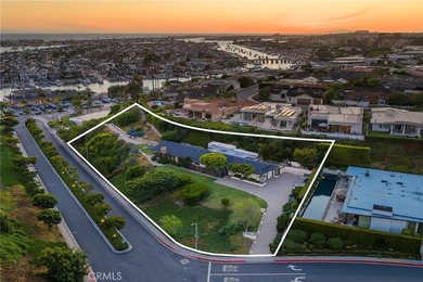 Beach Lot For Sale in Corona Del Mar, California
