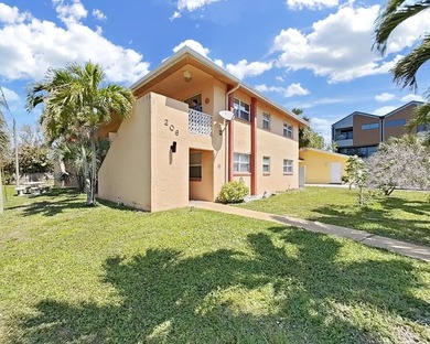 Beach Townhome/Townhouse For Sale in Indian Rocks Beach, Florida