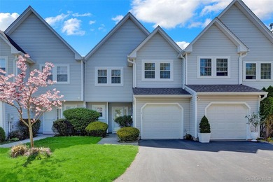 Beach Condo For Sale in East Setauket, New York
