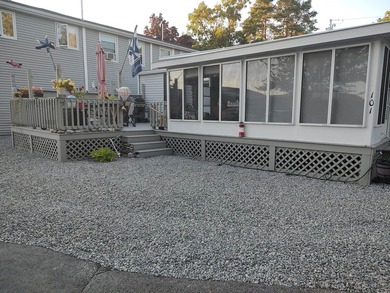Beach Condo For Sale in Seabrook, New Hampshire