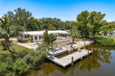 Beach Home For Sale in Palm Harbor, Florida