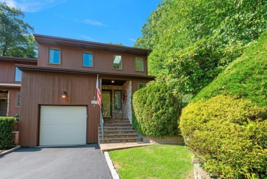 Beach Condo Sale Pending in Northport, New York