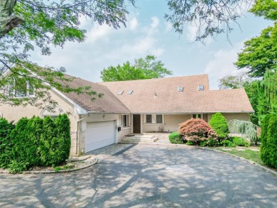 Beach Home For Sale in Hewlett Harbor, New York