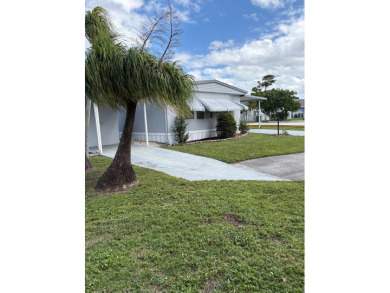 Beach Home For Sale in West Palm Beach, Florida