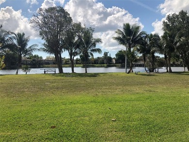 Beach Townhome/Townhouse For Sale in Miami, Florida