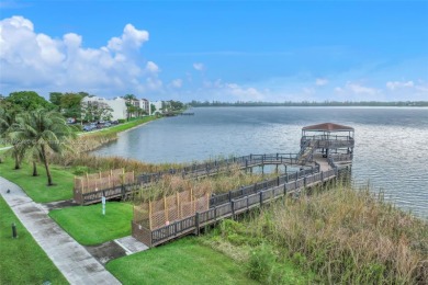 Beach Condo For Sale in Oakland Park, Florida
