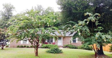 Beach Home Active Under Contract in Tallahassee, Florida