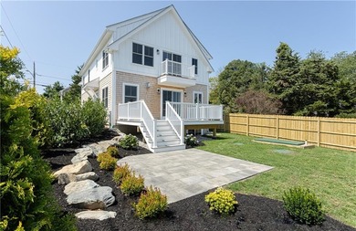 Beach Home For Sale in Portsmouth, Rhode Island