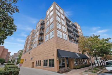 Beach Condo Active Under Contract in Evanston, Illinois