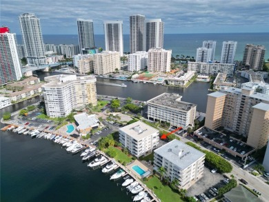 Beach Condo For Sale in Hallandale Beach, Florida