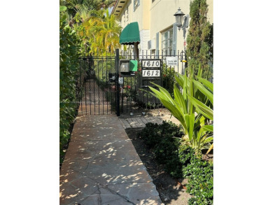 Beach Condo For Sale in Miami Beach, Florida