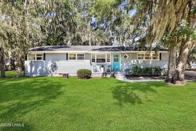Beach Home For Sale in Beaufort, South Carolina