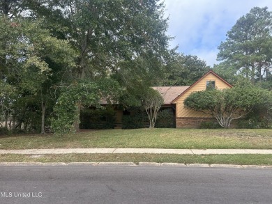 Beach Home Sale Pending in Ocean Springs, Mississippi