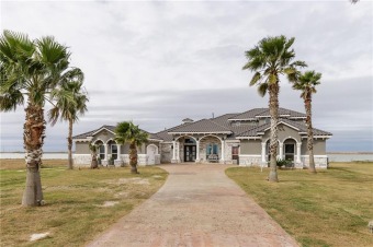A true fisherman's paradise awaits in this Stunning, custom - Beach Home for sale in Rockport, Texas on Beachhouse.com