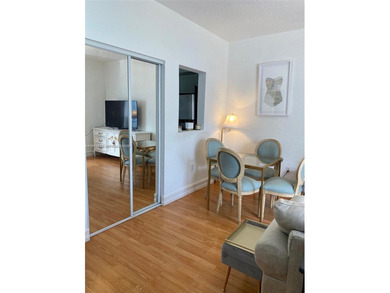 Beach Condo For Sale in Miami Beach, Florida