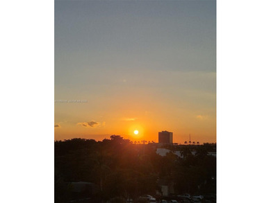 Beach Condo For Sale in Aventura, Florida