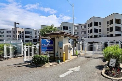 Beach Condo Sale Pending in Freeport, New York