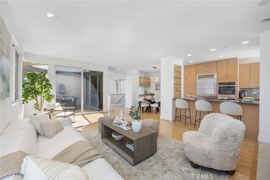Beach Townhome/Townhouse For Sale in Manhattan Beach, California