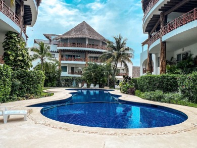 Beach Condo For Sale in Playa Del Carmen, 