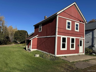 Beach Home Active Under Contract in L Anse, Michigan