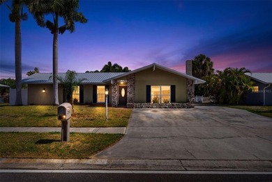 Beach Home For Sale in Sarasota, Florida