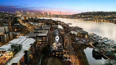 Beach Home For Sale in Seattle, Washington