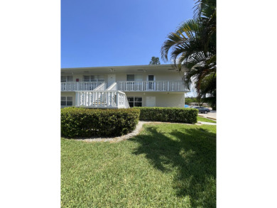 Beach Condo For Sale in West Palm Beach, Florida