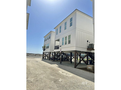 Beach Home For Sale in Gulf Shores, Alabama